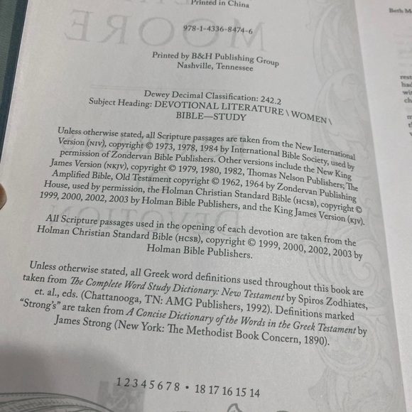 Portraits Of Devotion By Beth Moore  Book - Picture 2 of 3